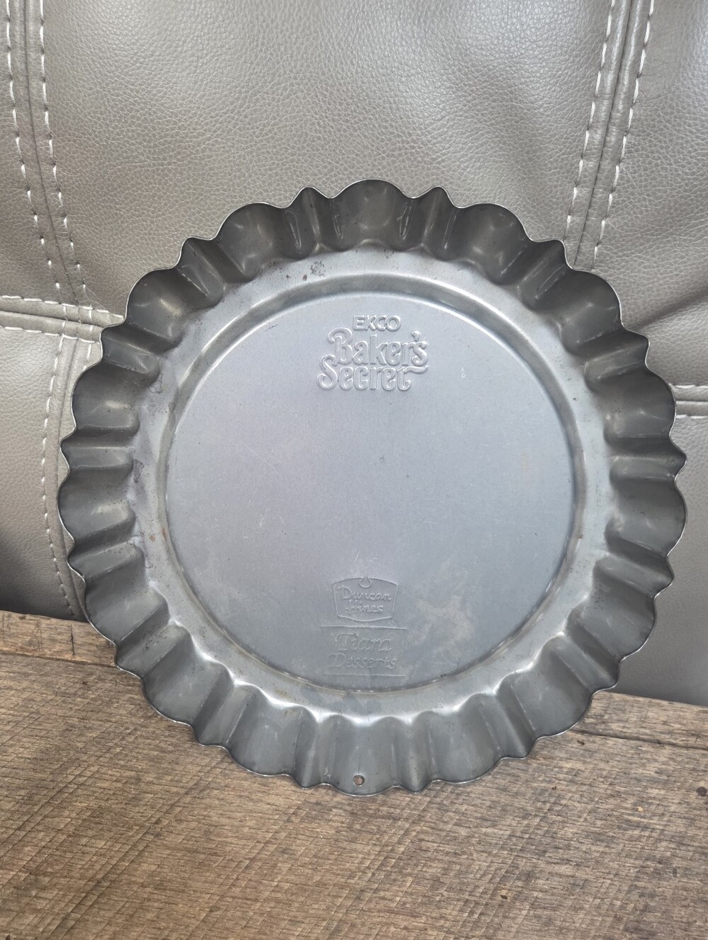 Vintage EKCO Bakers Secret Duncan Hines Tiara Dessert Pan Fluted ~ Bin 1H